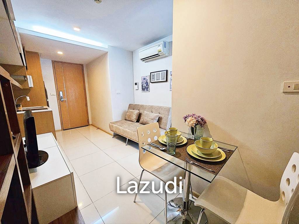 1 Bed 1 Bath 32 SQ.M SOCIO Ruamrudee