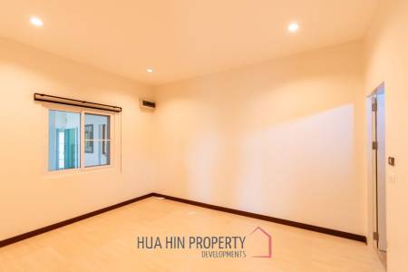 BUILDING 12 UNITS ON SOI 102 :  24 bed great mountain view
