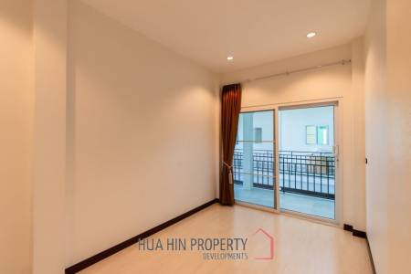 BUILDING 12 UNITS ON SOI 102 :  24 bed great mountain view