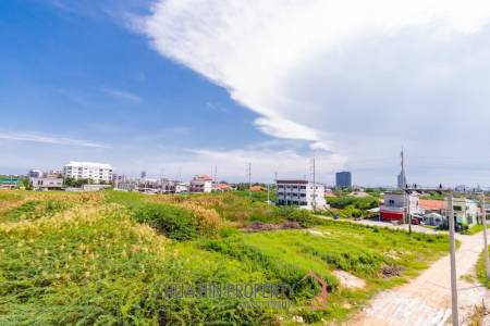 BUILDING 12 UNITS ON SOI 102 :  24 bed great mountain view