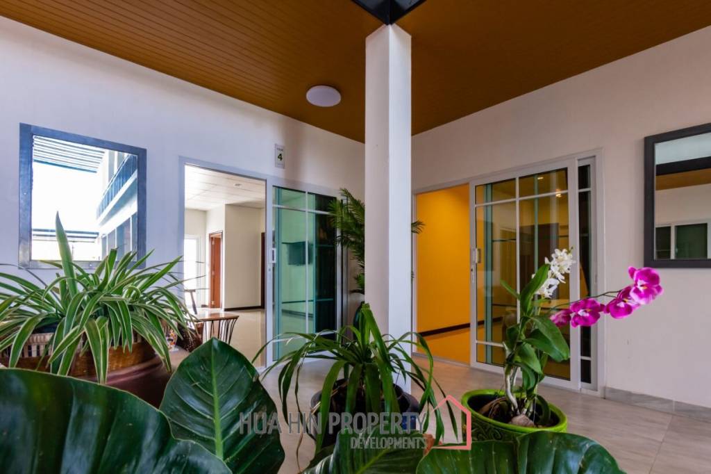 BUILDING 12 UNITS ON SOI 102 :  24 bed great mountain view