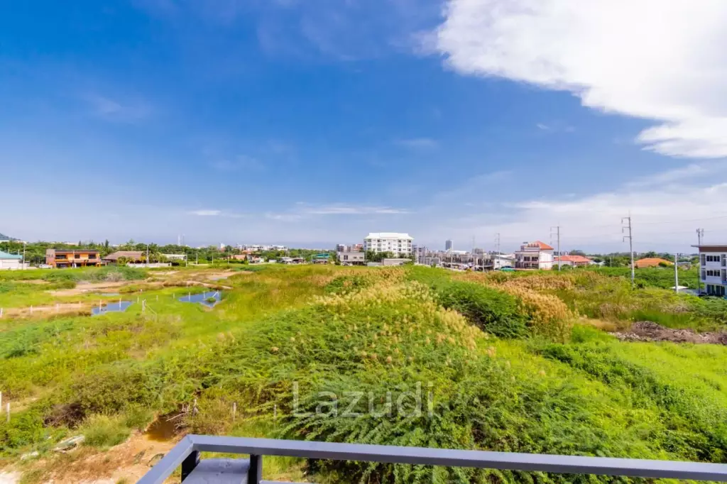 BUILDING 12 UNITS ON SOI 102 :  24 bed great mountain view