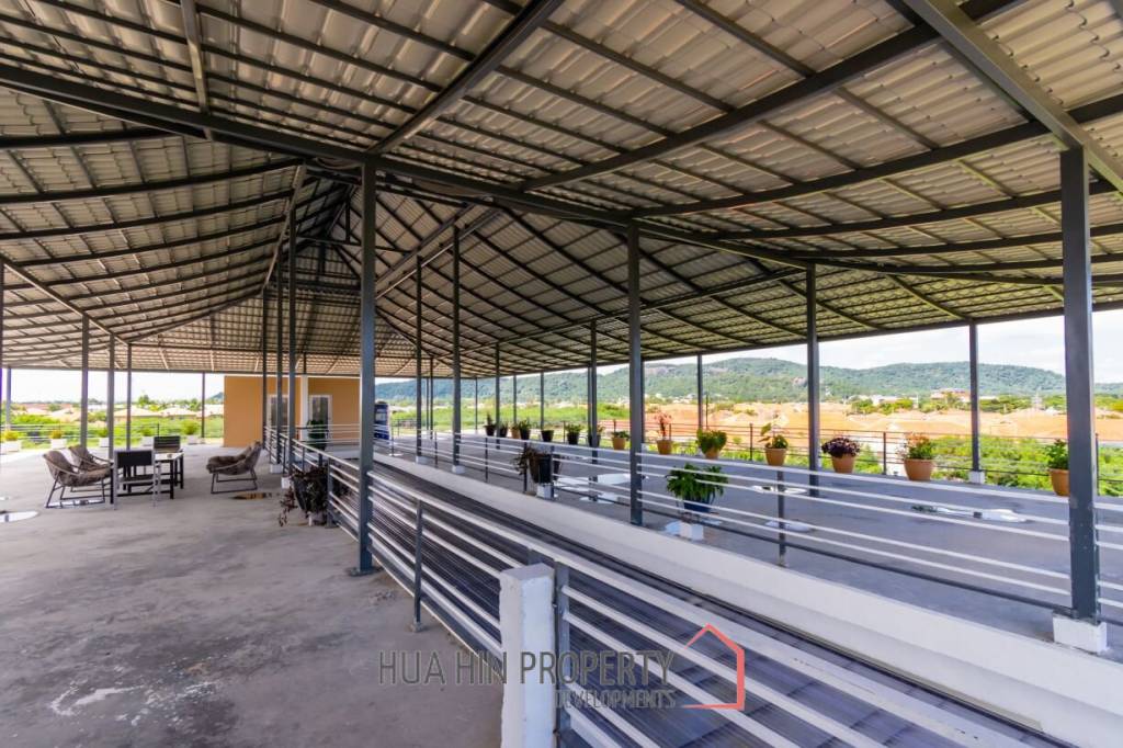 BUILDING 12 UNITS ON SOI 102 :  24 bed great mountain view