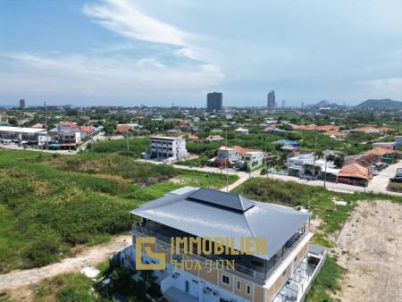 BUILDING 12 UNITS ON SOI 102 :  24 bed great mountain view