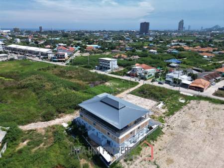 BUILDING 12 UNITS ON SOI 102 :  24 bed great mountain view