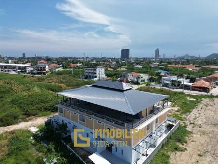 BUILDING 12 UNITS ON SOI 102 :  24 bed great mountain view