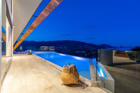 Brand New 5-Bedroom Luxury Villa with Mesmerising Ocean Views