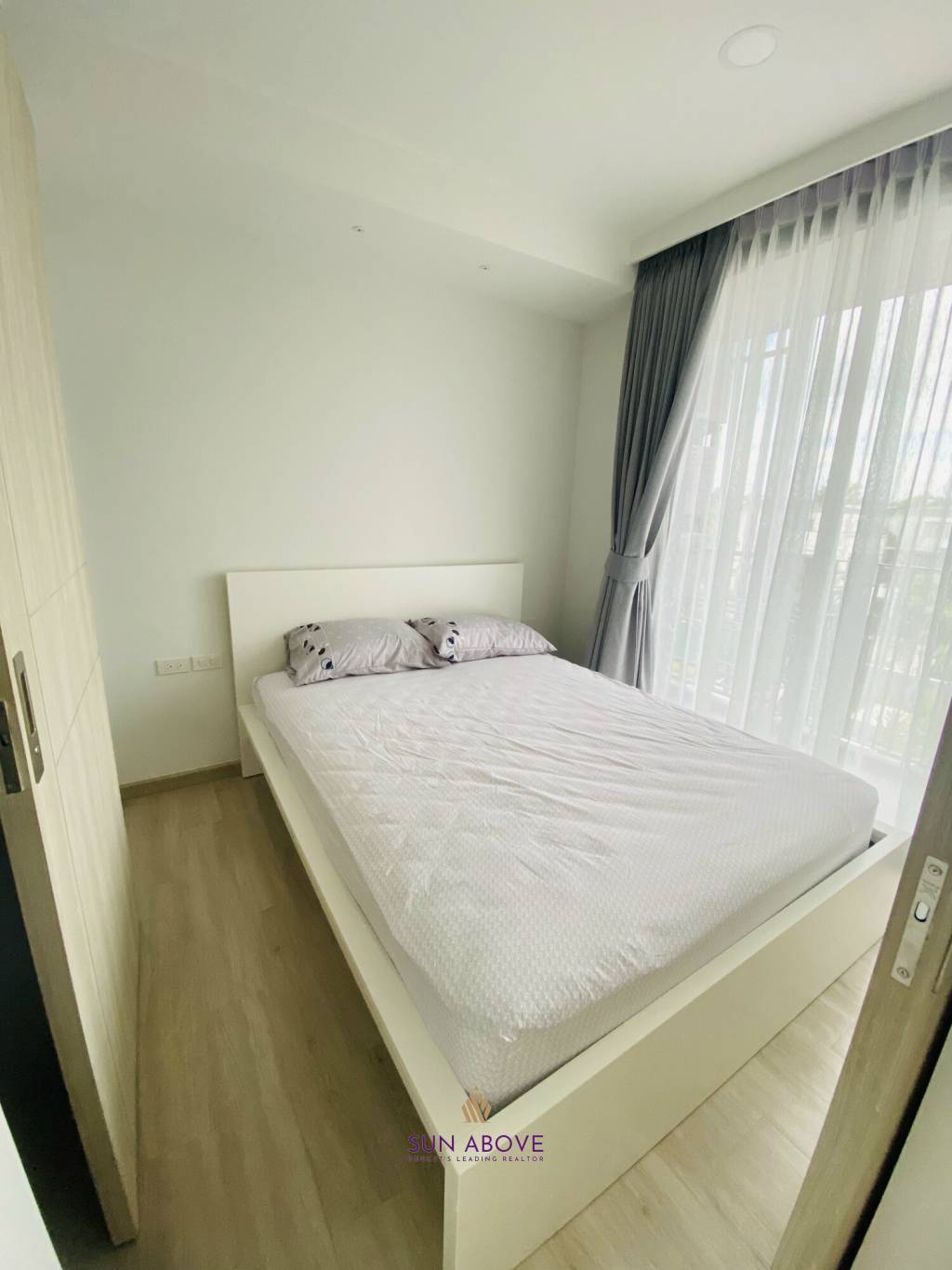 COSY 2 BEDROOM UNIT IN SKYPARK BUILDING C