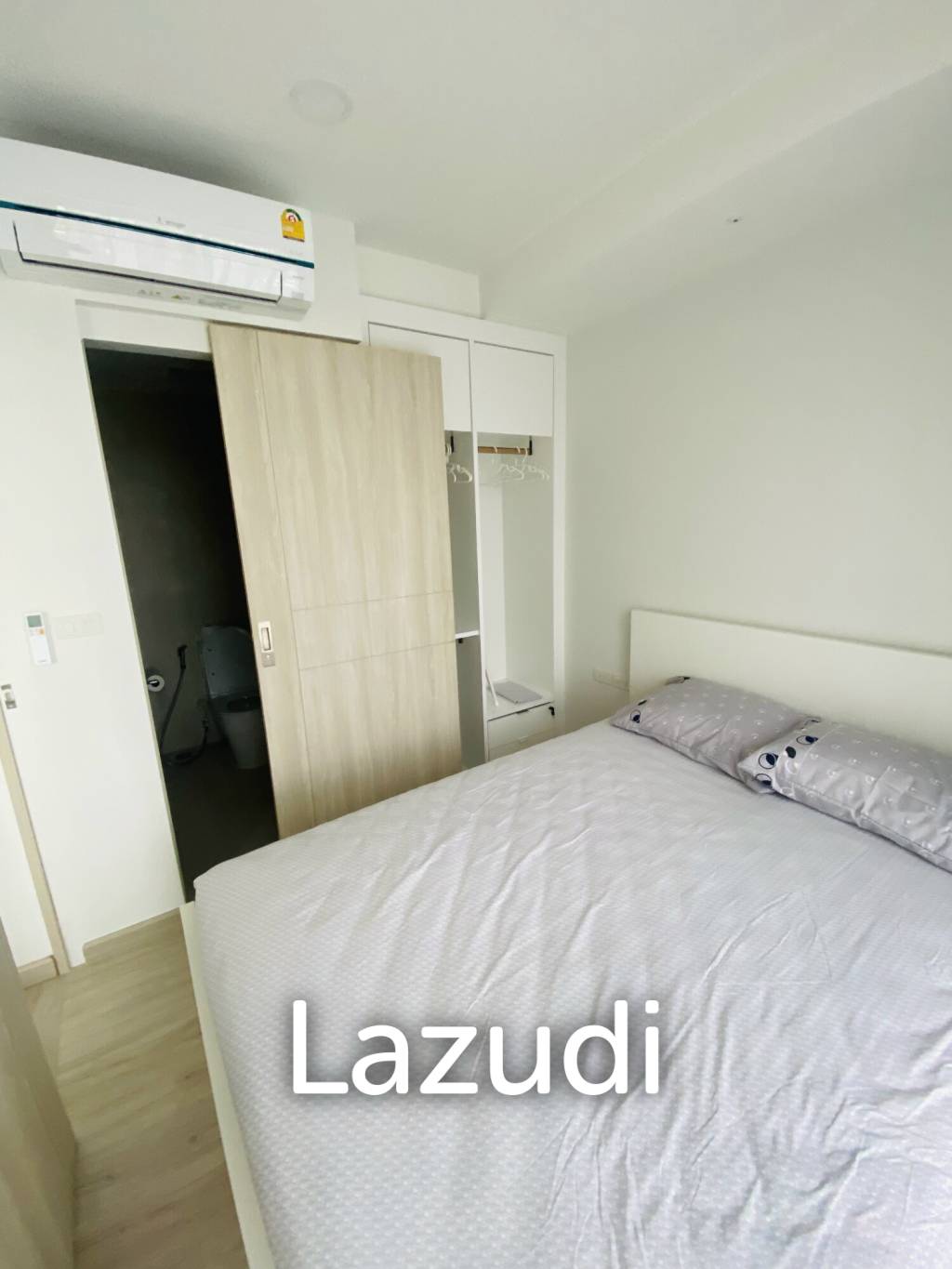 COSY 2 BEDROOM UNIT IN SKYPARK BUILDING C