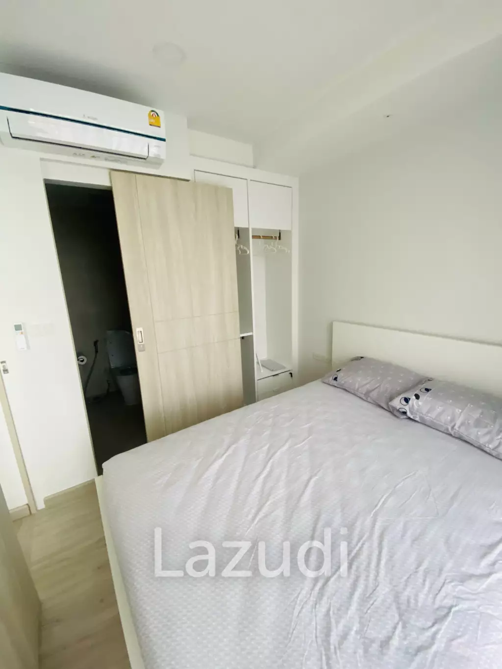 COSY 2 BEDROOM UNIT IN SKYPARK BUILDING C