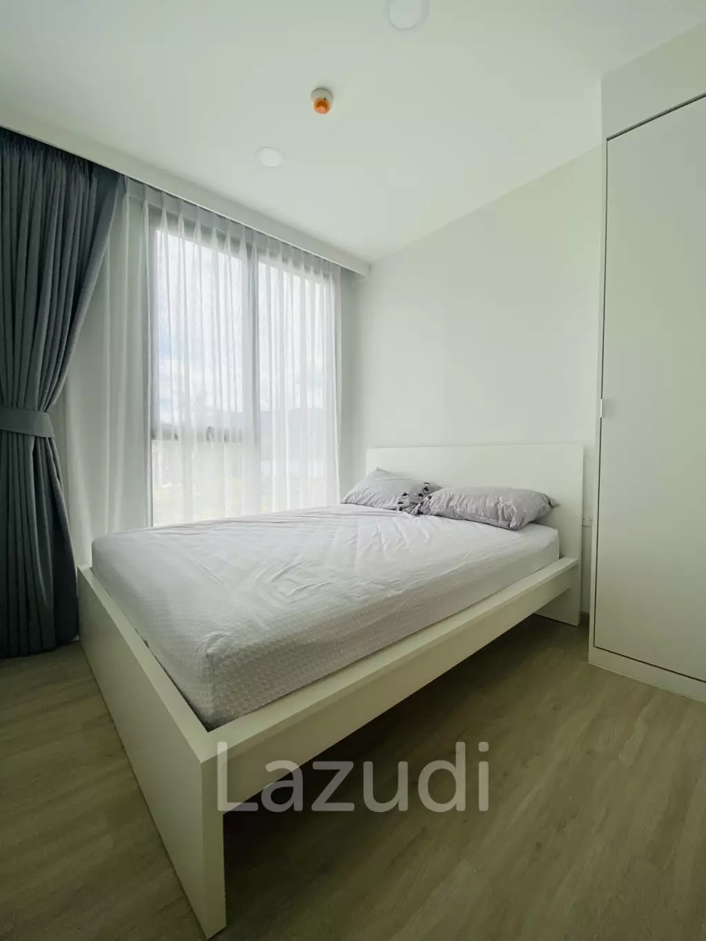 COSY 2 BEDROOM UNIT IN SKYPARK BUILDING C