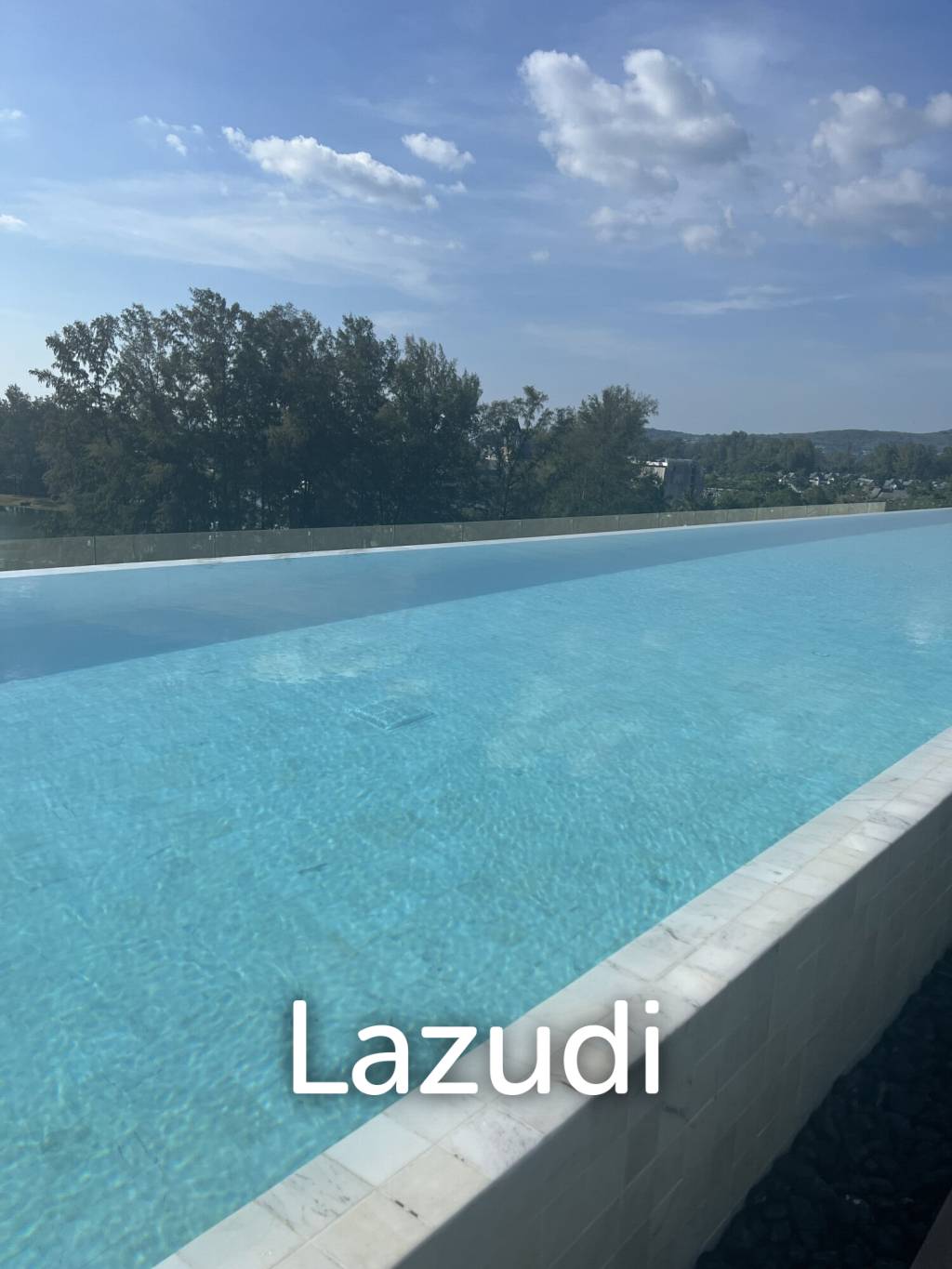 COSY 2 BEDROOM UNIT IN SKYPARK BUILDING C