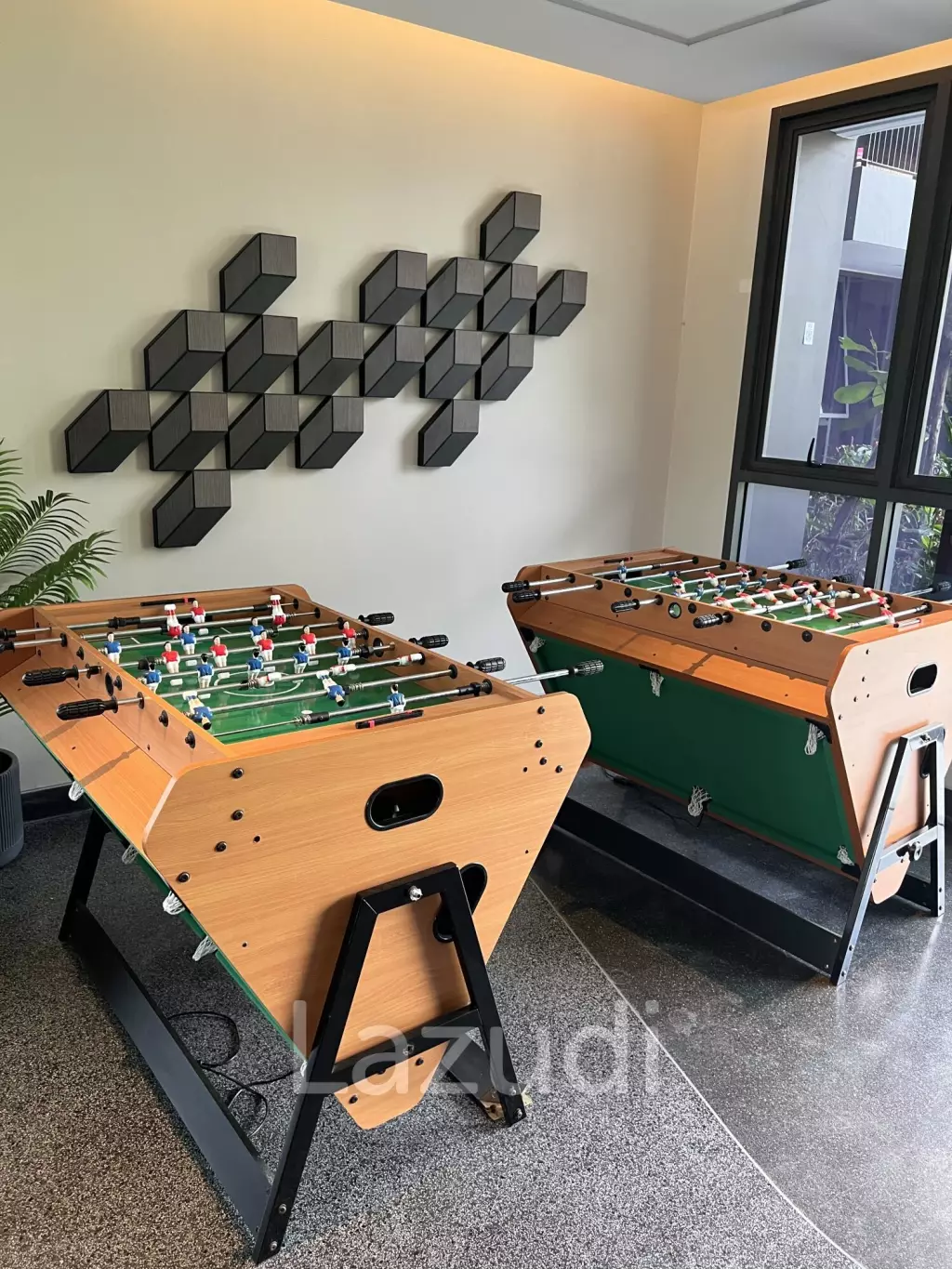 COSY 2 BEDROOM UNIT IN SKYPARK BUILDING C