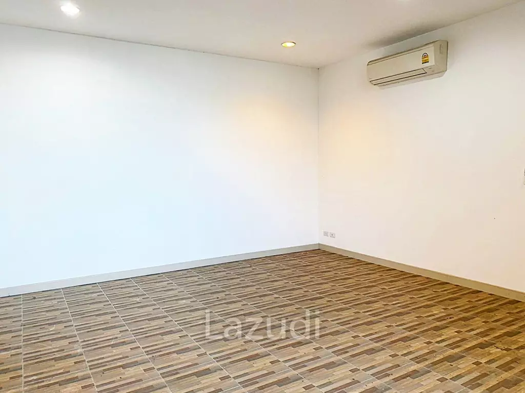 3 Bedroom 3 Bathroom 381 SQ.M Flora Ville