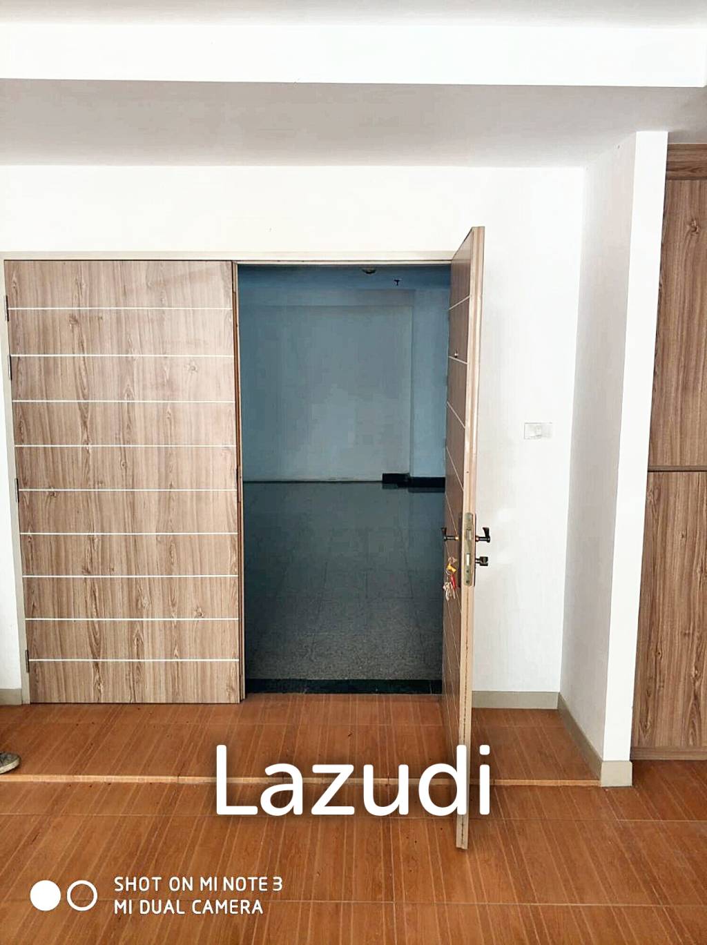 3 Bedroom 3 Bathroom 381 SQ.M Flora Ville