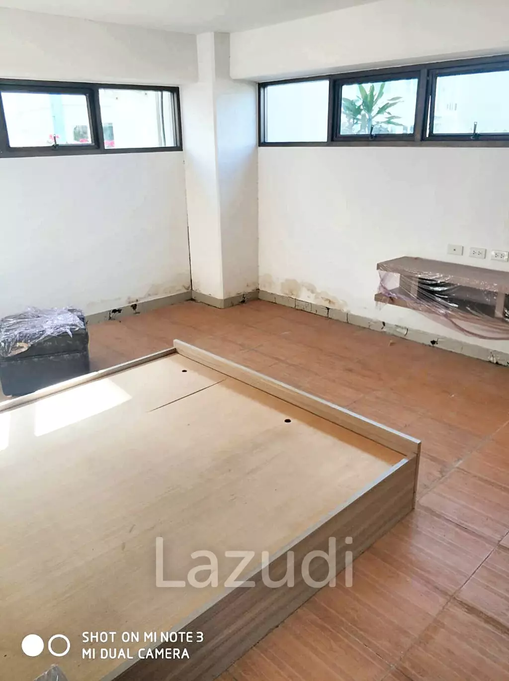 3 Bedroom 3 Bathroom 381 SQ.M Flora Ville