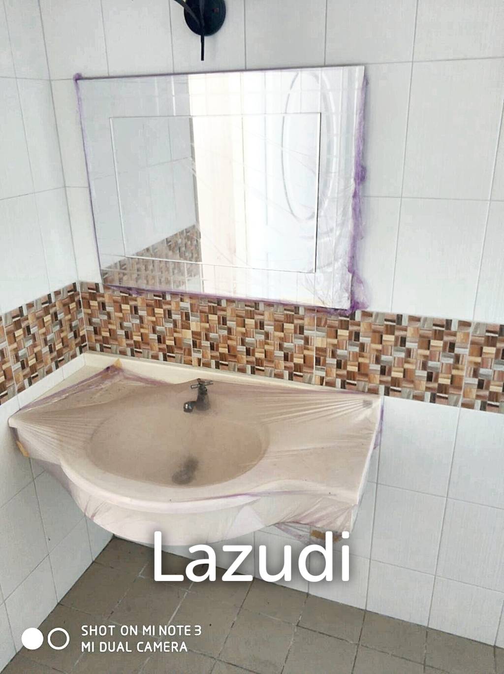 3 Bedroom 3 Bathroom 381 SQ.M Flora Ville
