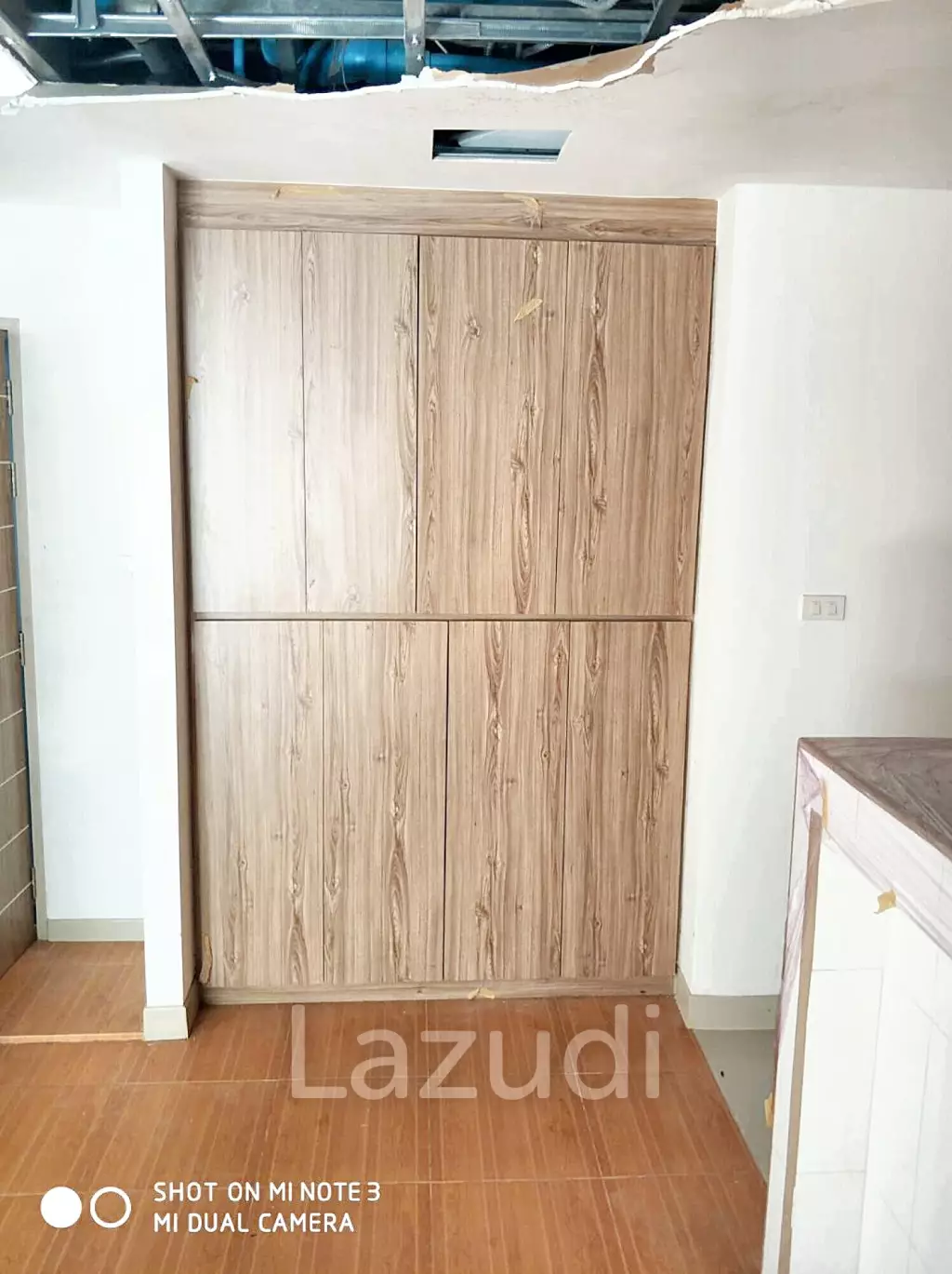 3 Bedroom 3 Bathroom 381 SQ.M Flora Ville