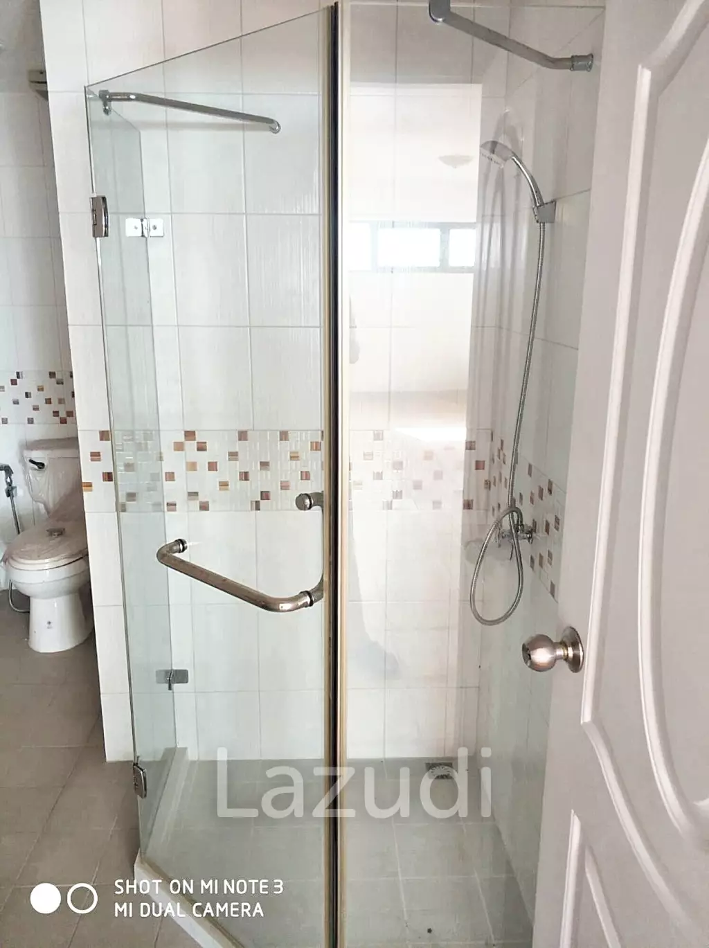 3 Bedroom 3 Bathroom 381 SQ.M Flora Ville