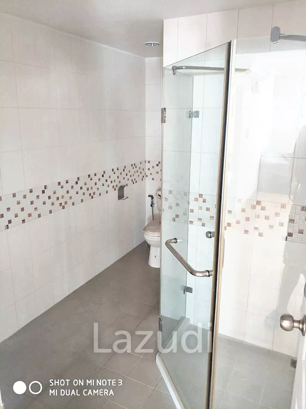 3 Bedroom 3 Bathroom 381 SQ.M Flora Ville