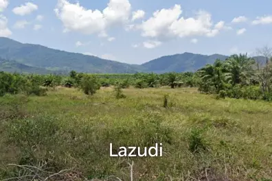 Tranquil 3 Rai Property with a Scenic Lake Between Khanom and Sichon