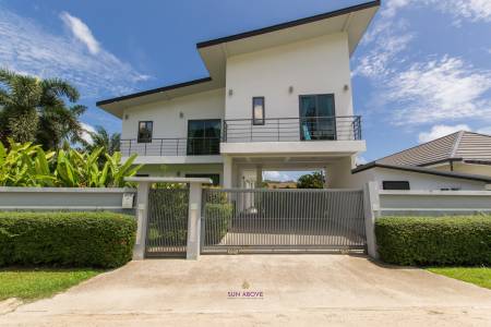 4 Bedroom Villa For Rent In Yanui