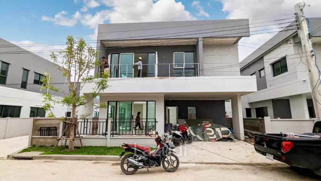 Home office for sales in Bangna