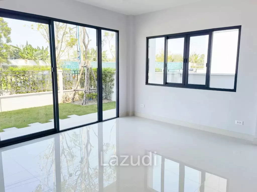 Home office for sales in Bangna