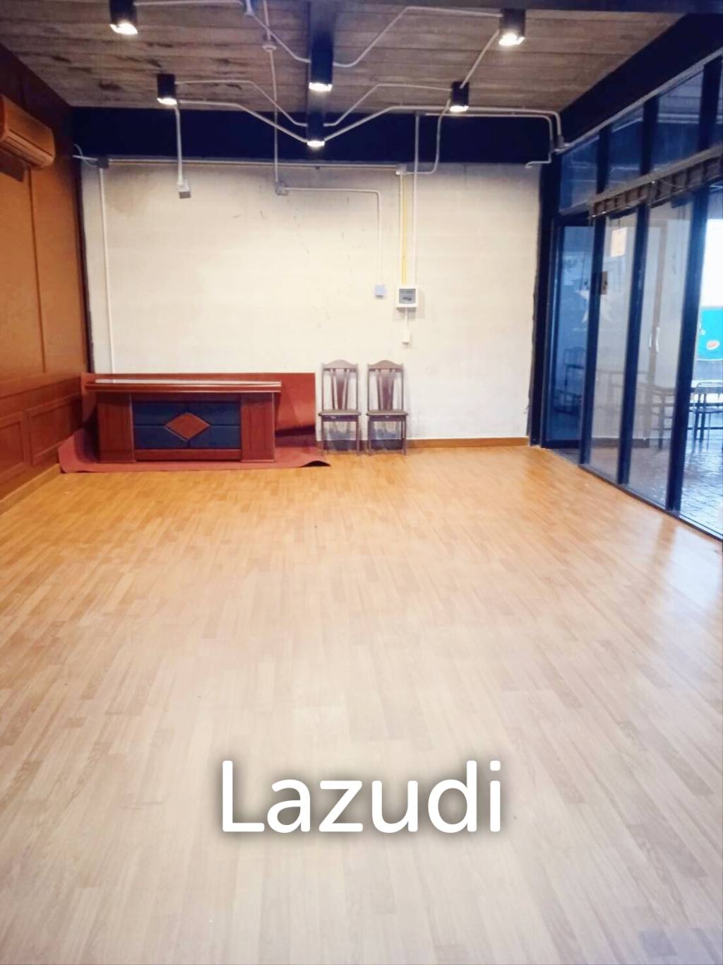 Office space for rent in Watthana