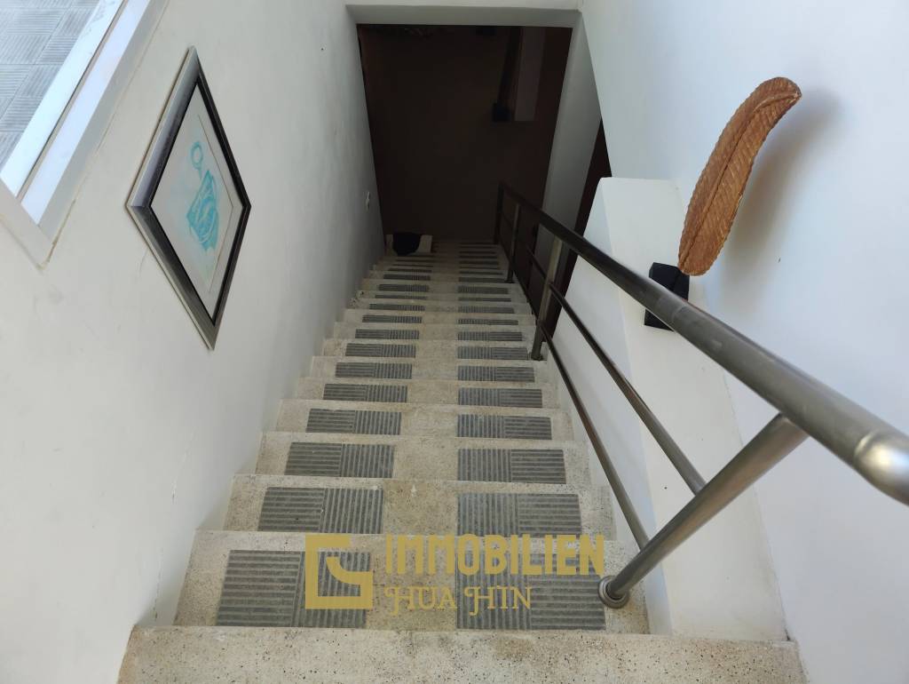 ORIENTAL BEACH PEARL : resale 2 bed townhouse