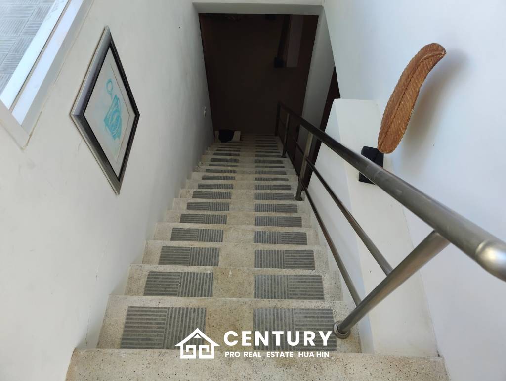 ORIENTAL BEACH PEARL : resale 2 bed townhouse