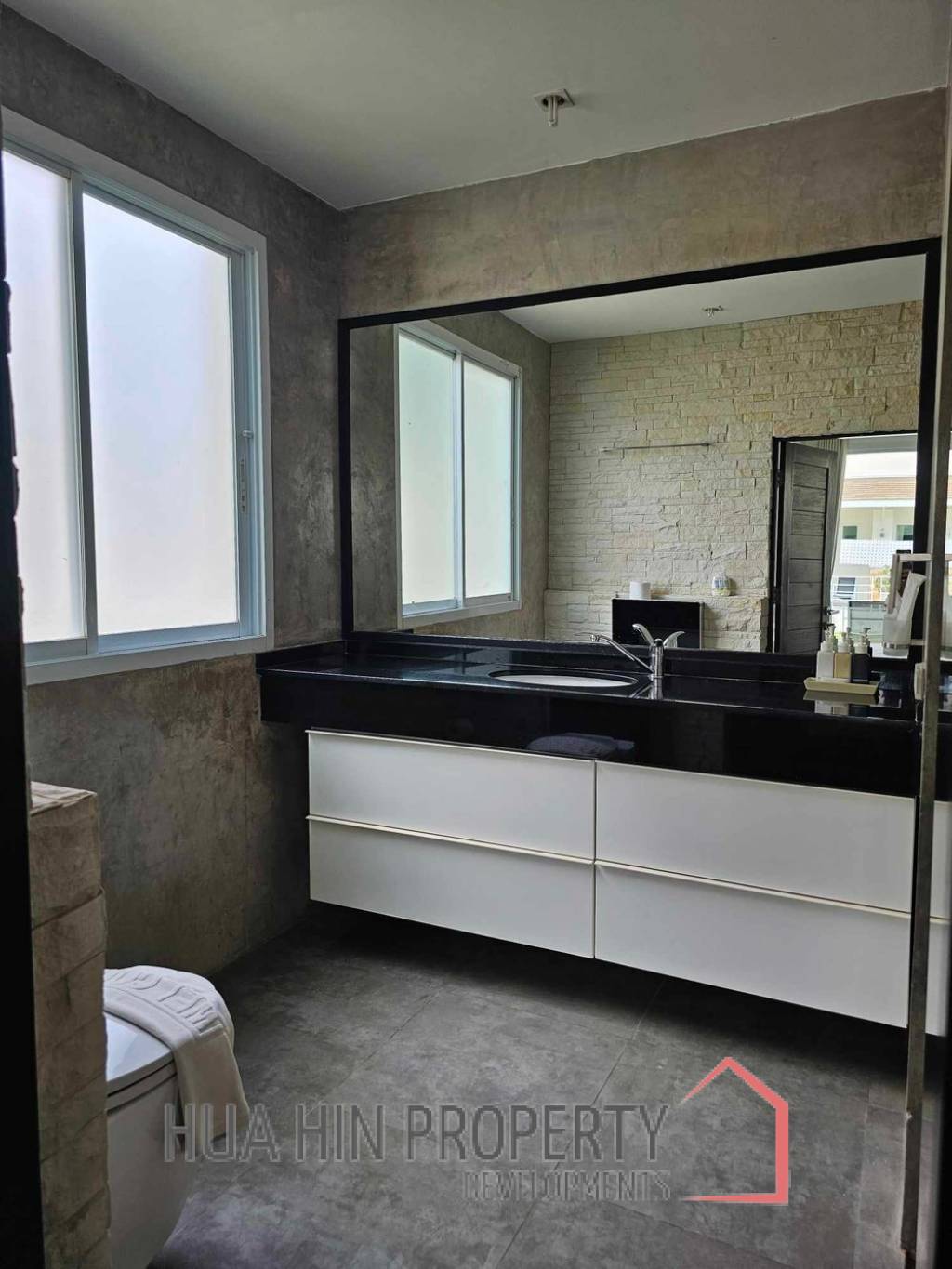 ORIENTAL BEACH PEARL : resale 2 bed pool villa