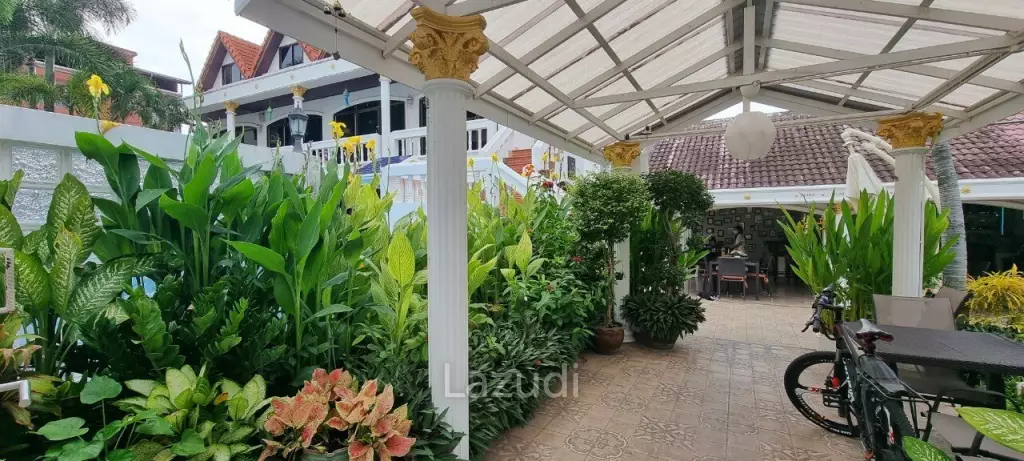 16 Beds 16 Baths 800 SQ.M. Boutique Hotel