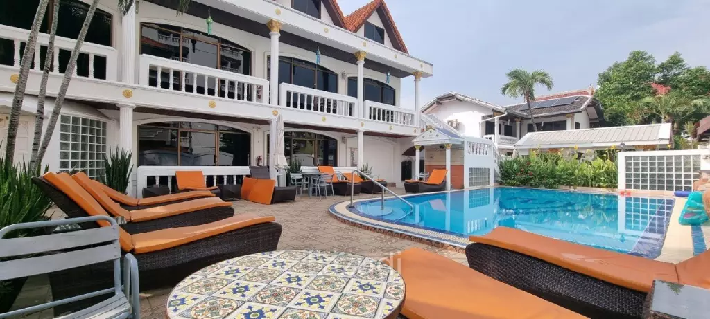 16 Beds 16 Baths 800 SQ.M. Boutique Hotel