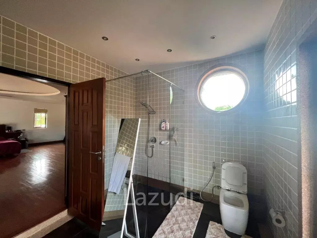 PALM HILLS HOMES : Luxury 4 bed Pool Villa On Golf Course