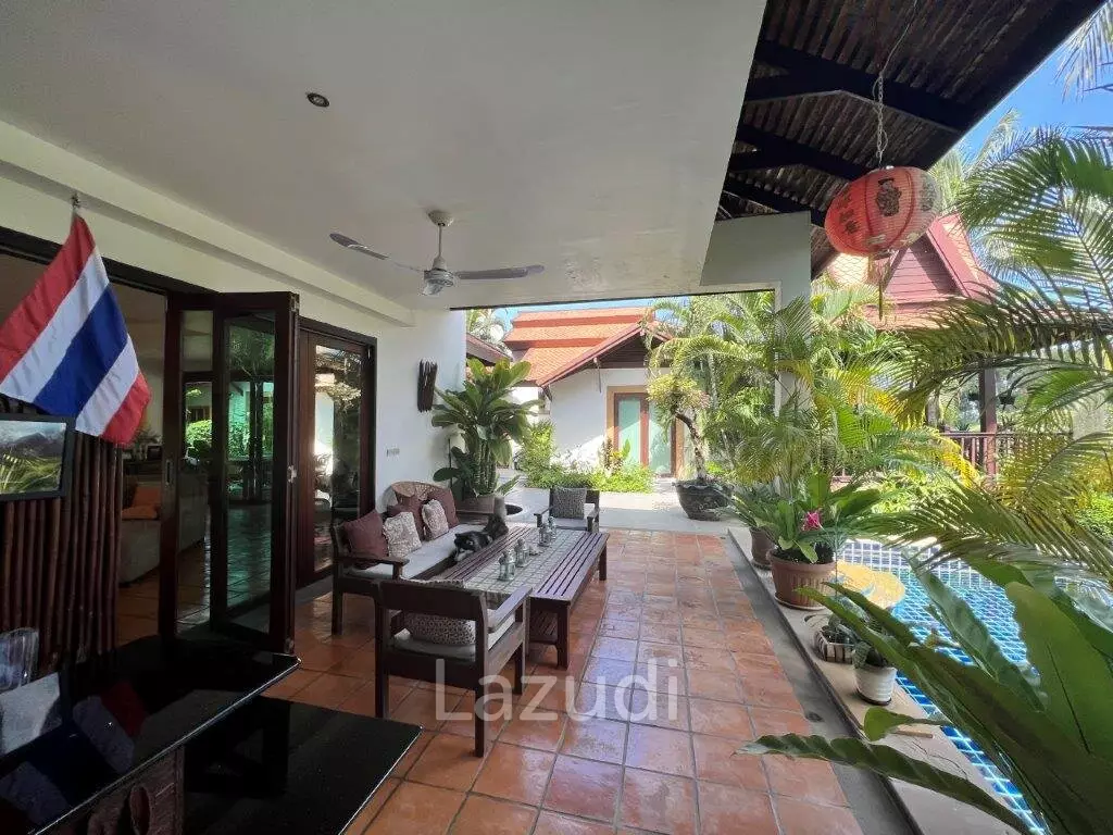 PALM HILLS HOMES : Luxury 4 bed Pool Villa On Golf Course