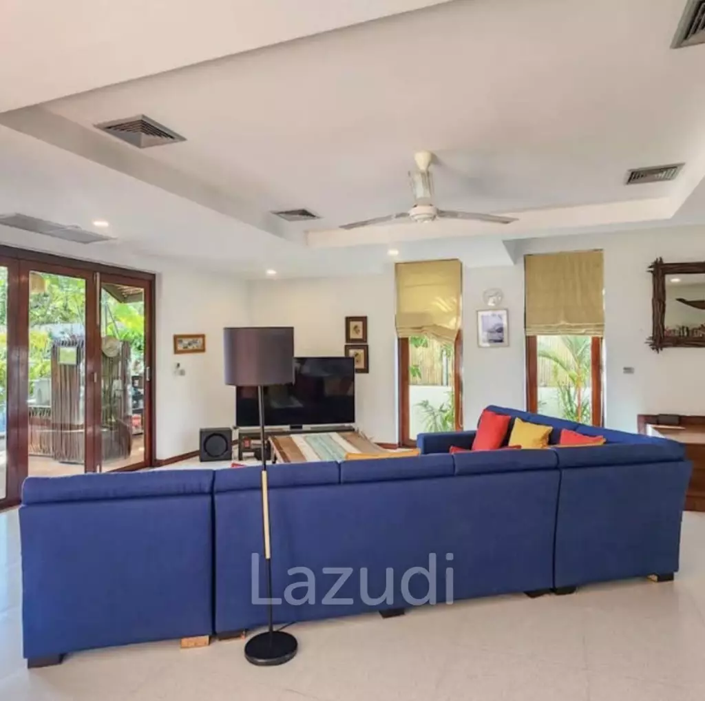 PALM HILLS HOMES : Luxury 4 bed Pool Villa On Golf Course