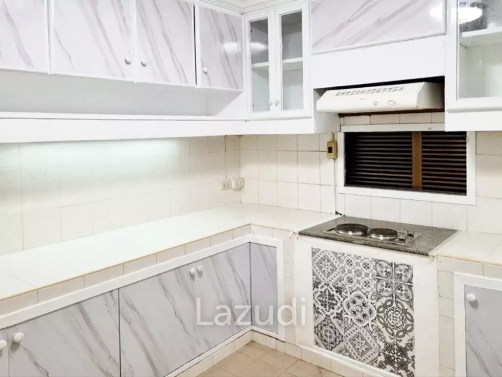 3 Bed 2 Bath 150 SQ.M Acadamia Grand Tower