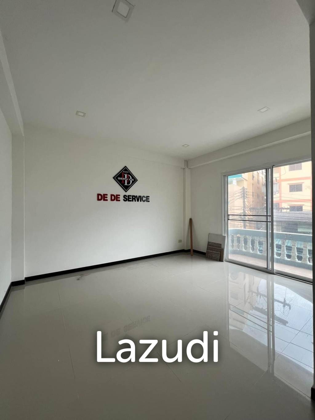 13 Beds 14 Baths 739.20 SQ.M. 4-Storey Building