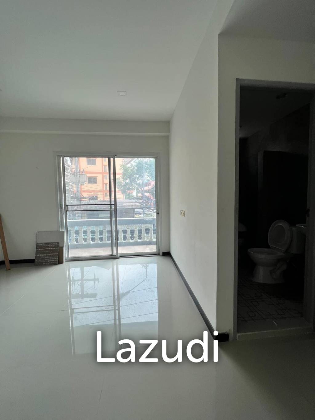 13 Beds 14 Baths 739.20 SQ.M. 4-Storey Building