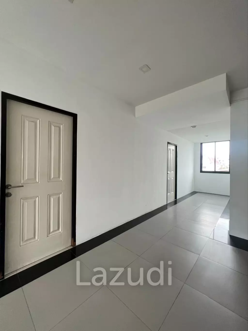13 Beds 14 Baths 739.20 SQ.M. 4-Storey Building