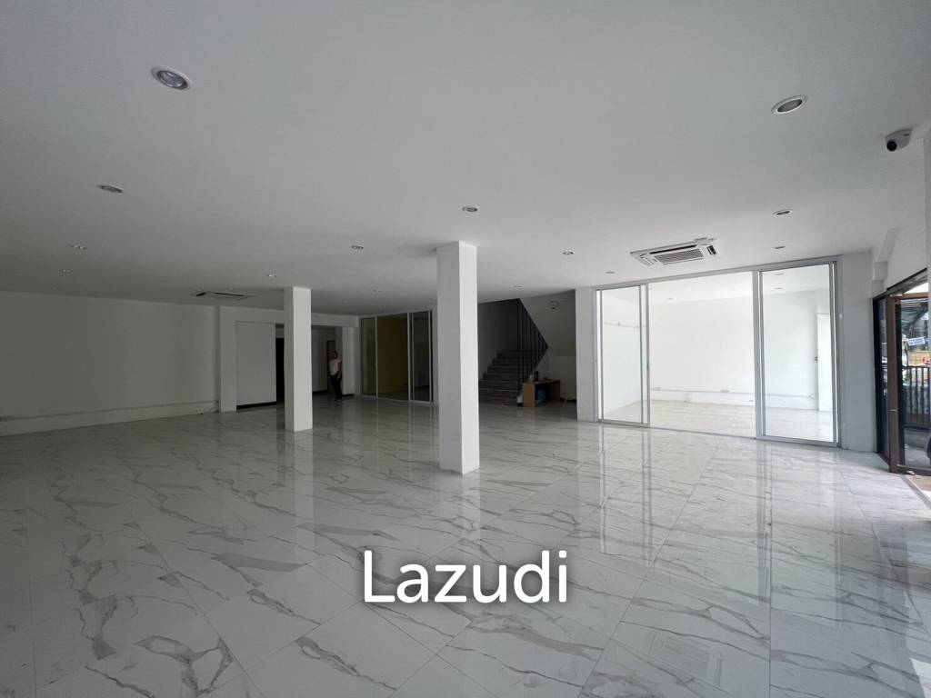 13 Beds 14 Baths 739.20 SQ.M. 4-Storey Building
