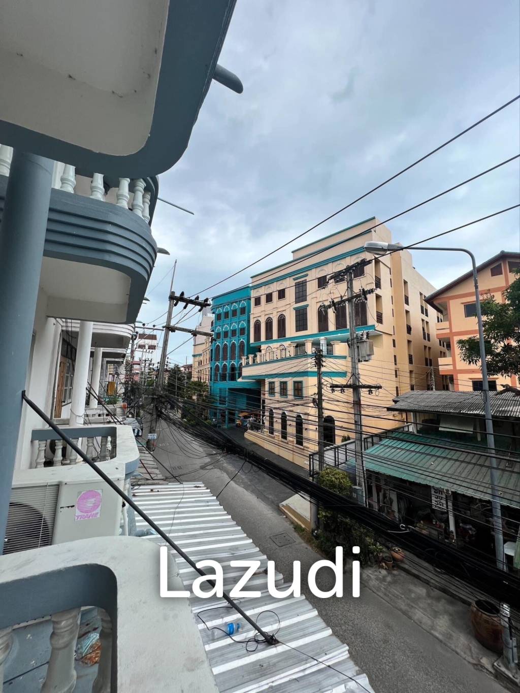 13 Beds 14 Baths 739.20 SQ.M. 4-Storey Building