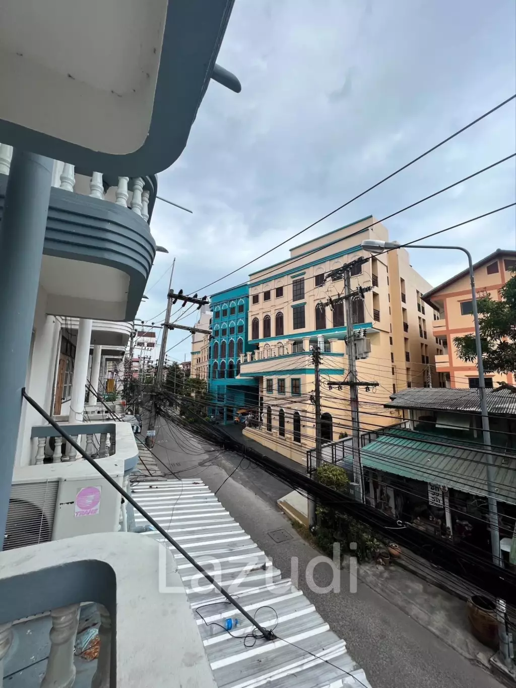 13 Beds 14 Baths 739.20 SQ.M. 4-Storey Building