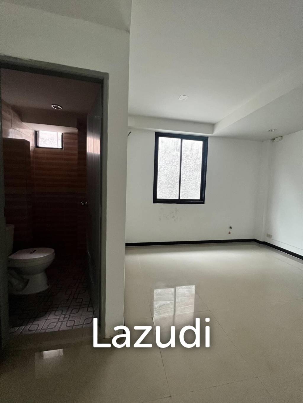 13 Beds 14 Baths 739.20 SQ.M. 4-Storey Building