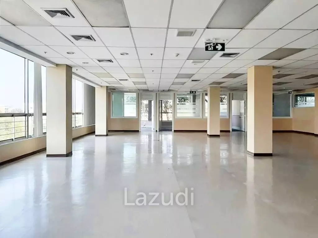 Office space for rent in Srinakarin