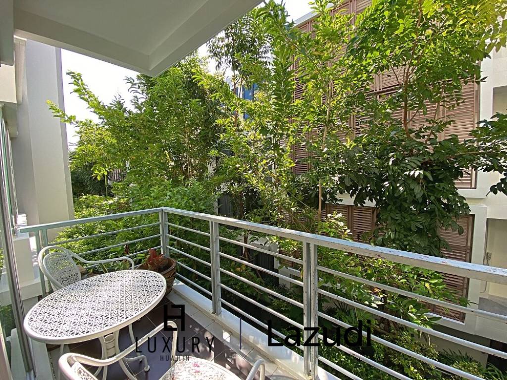 Baan Sandao: Eigentumswohnung mit 2 Schlafzimmern und 2 Bädern gegenüber dem Market Village