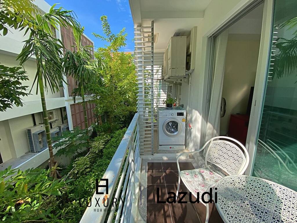 Baan Sandao: Eigentumswohnung mit 2 Schlafzimmern und 2 Bädern gegenüber dem Market Village