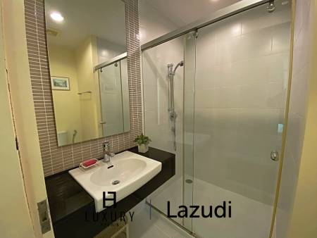 Baan Sandao: Eigentumswohnung mit 2 Schlafzimmern und 2 Bädern gegenüber dem Market Village