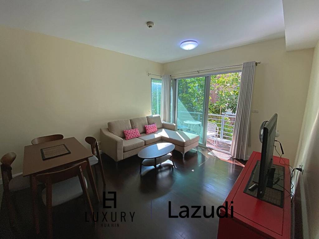 Baan Sandao: Eigentumswohnung mit 2 Schlafzimmern und 2 Bädern gegenüber dem Market Village